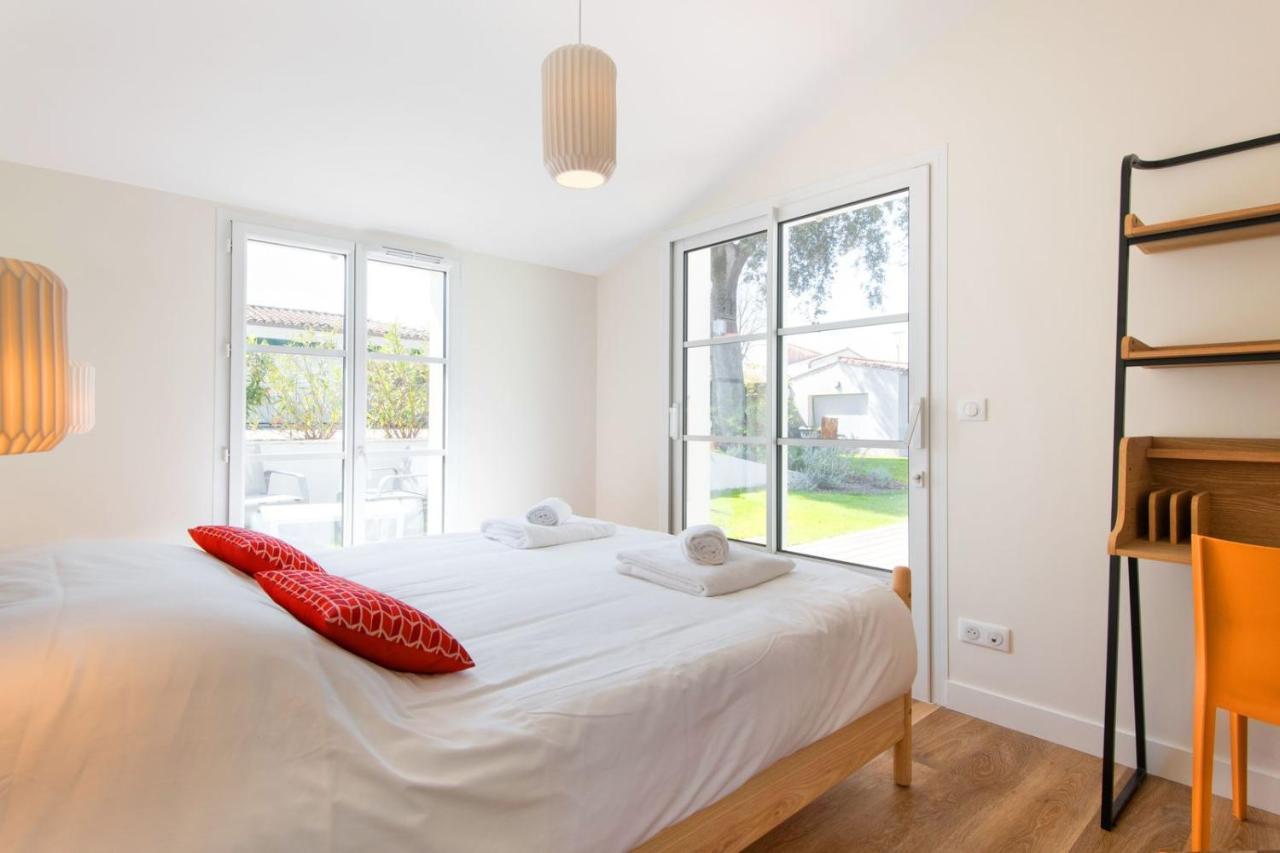 Villa Nola Contemporaine Et Spacieuse La Flotte Extérieur photo